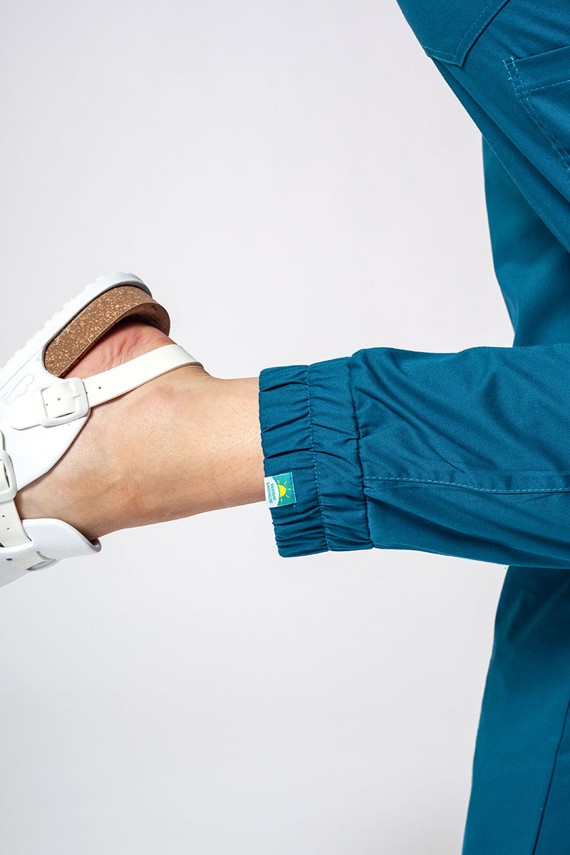 Dámska lekárska súprava Sunrise Uniforms Active III (blúzka Bloom, nohavice Air) karaibsky modrá-11