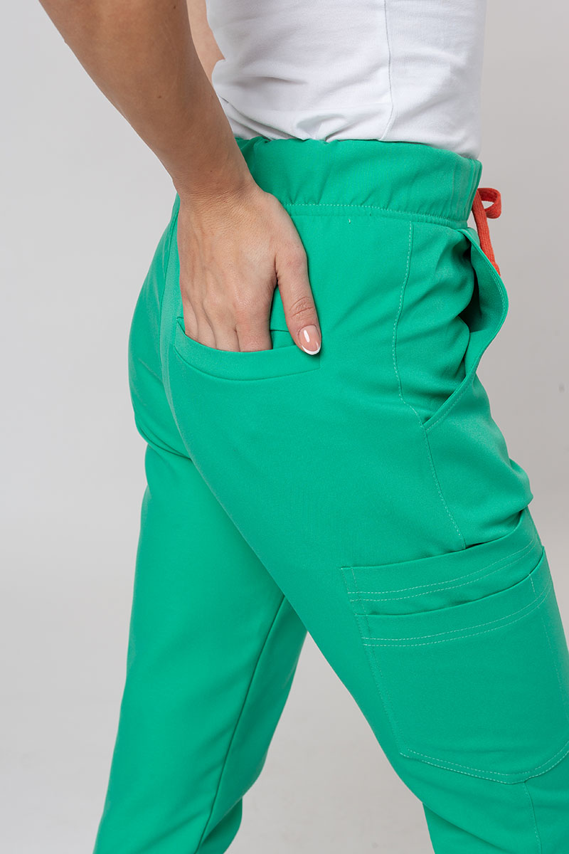 Dámske nohavice Sunrise Uniforms Premium Chill jogger jasno zelené-4