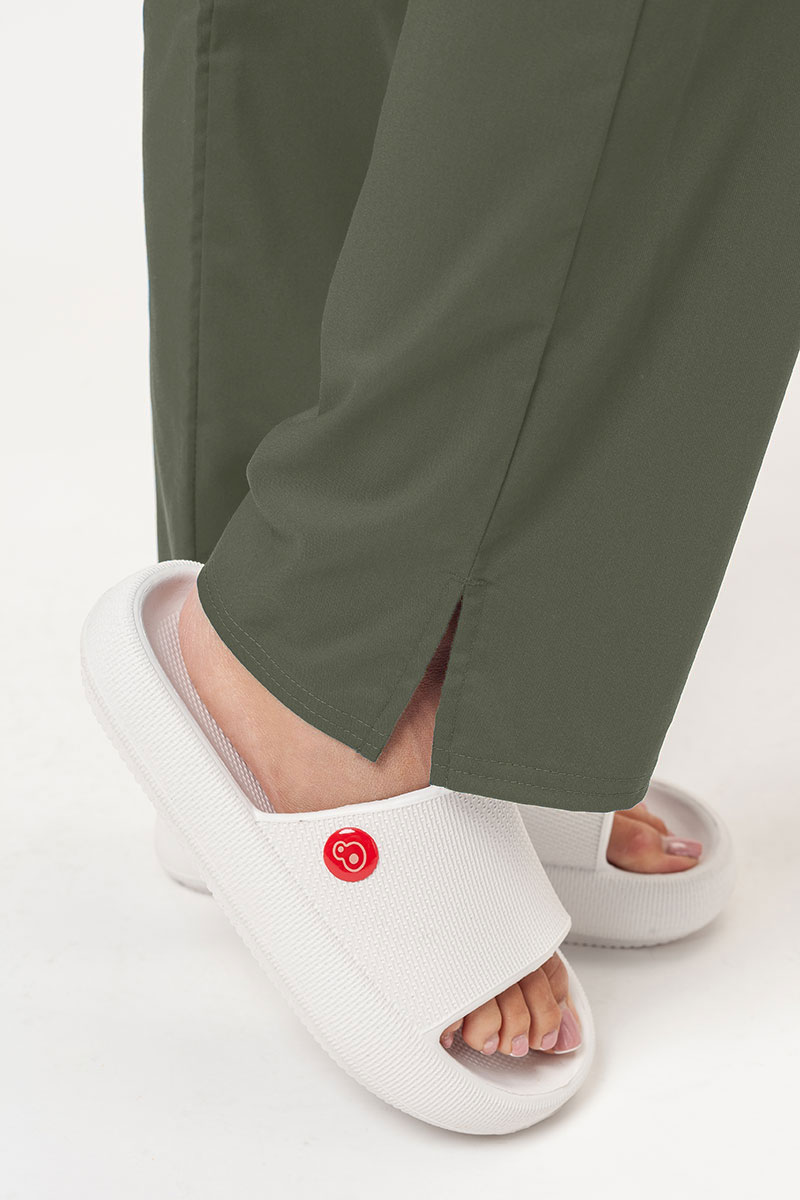 Dámska lekárska súprava Cherokee Revolution (blúzka Mock, nohavice Straigh) olivková-12