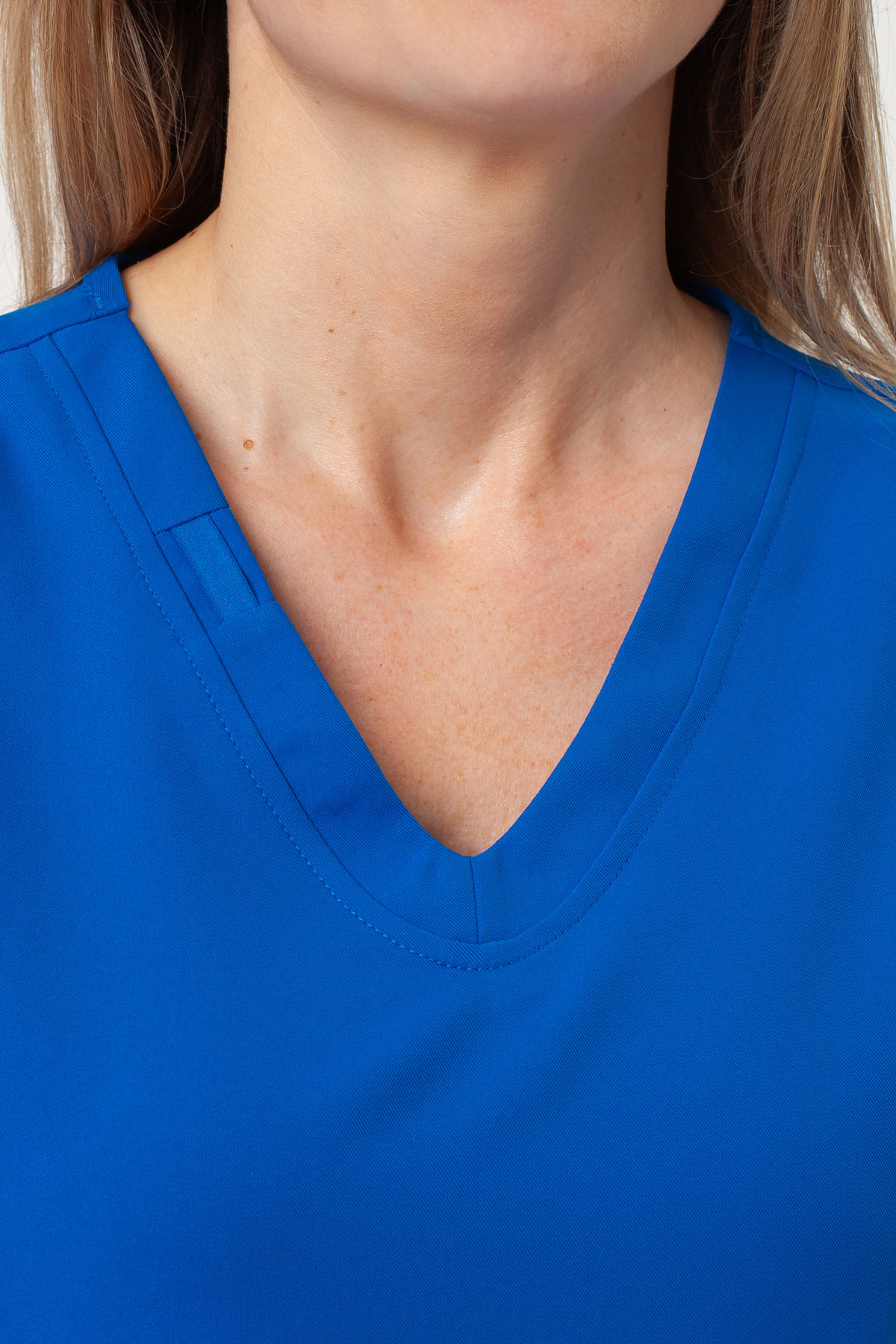 Dámska lekárska blúza Cherokee Ultra V-neck Top kráľovsky modrá-2