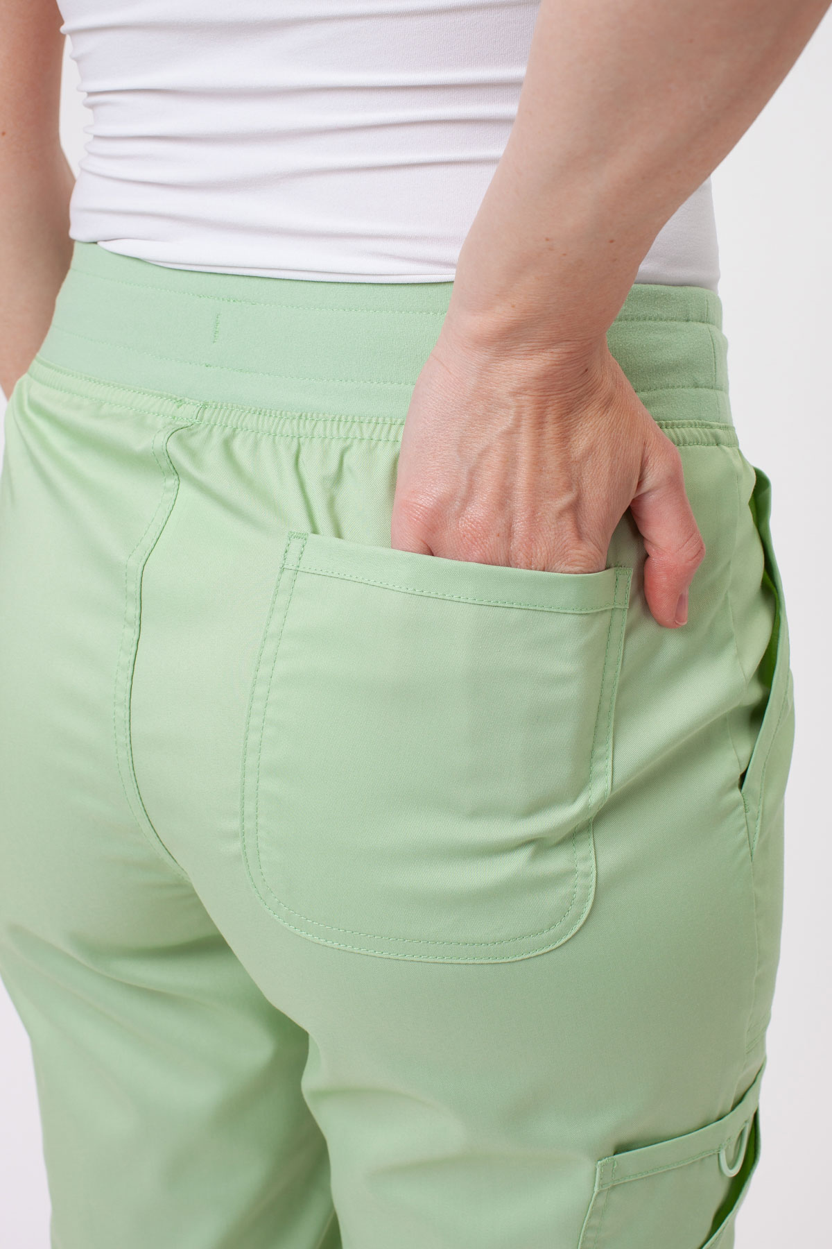 Dámske lekárske nohavice Cherokee Revolution Mid Rise jogger pistáciové-4