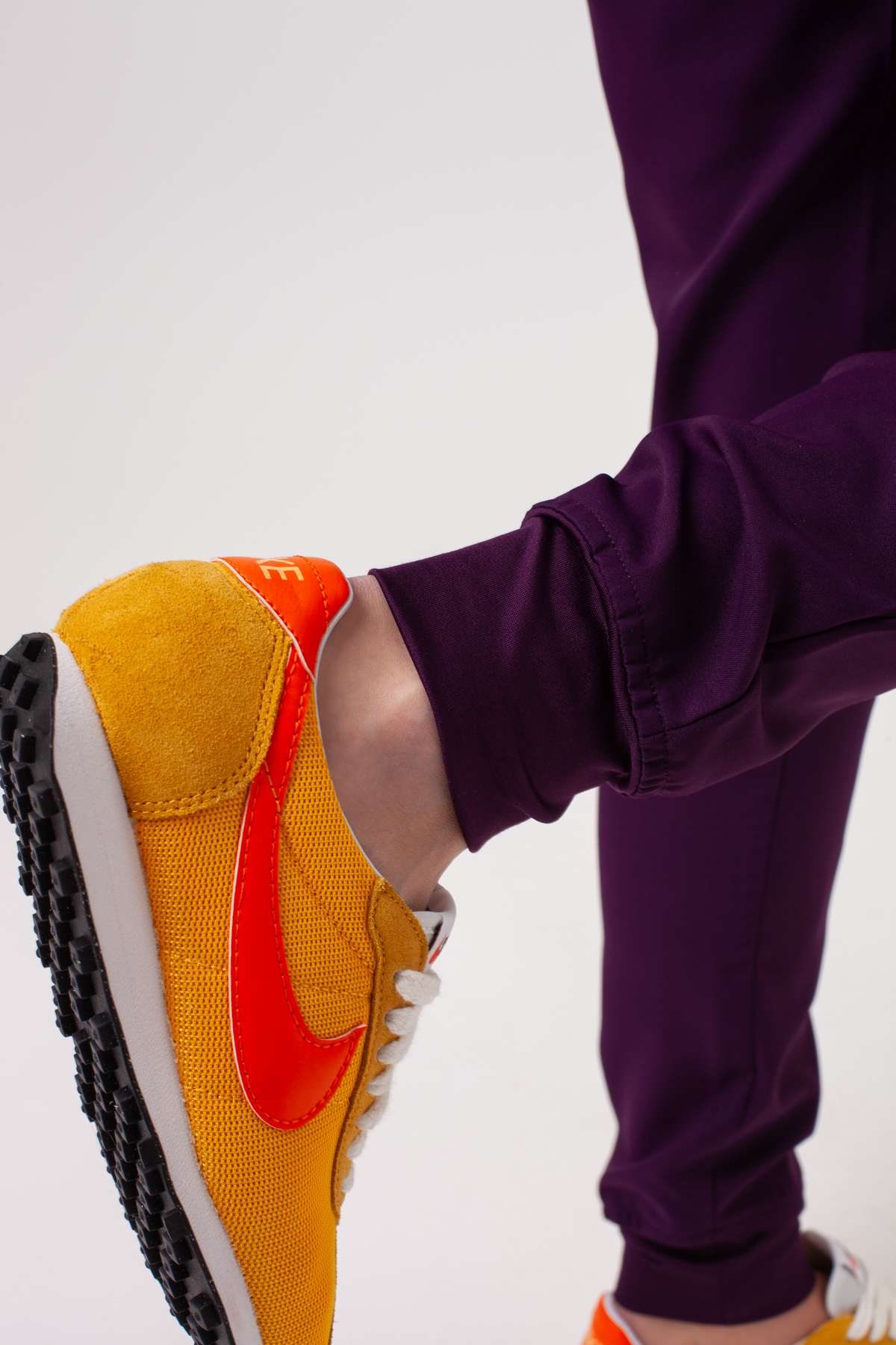 Dámske lekárske nohavice Sunrise Lite Fit jogger baklažánové-7