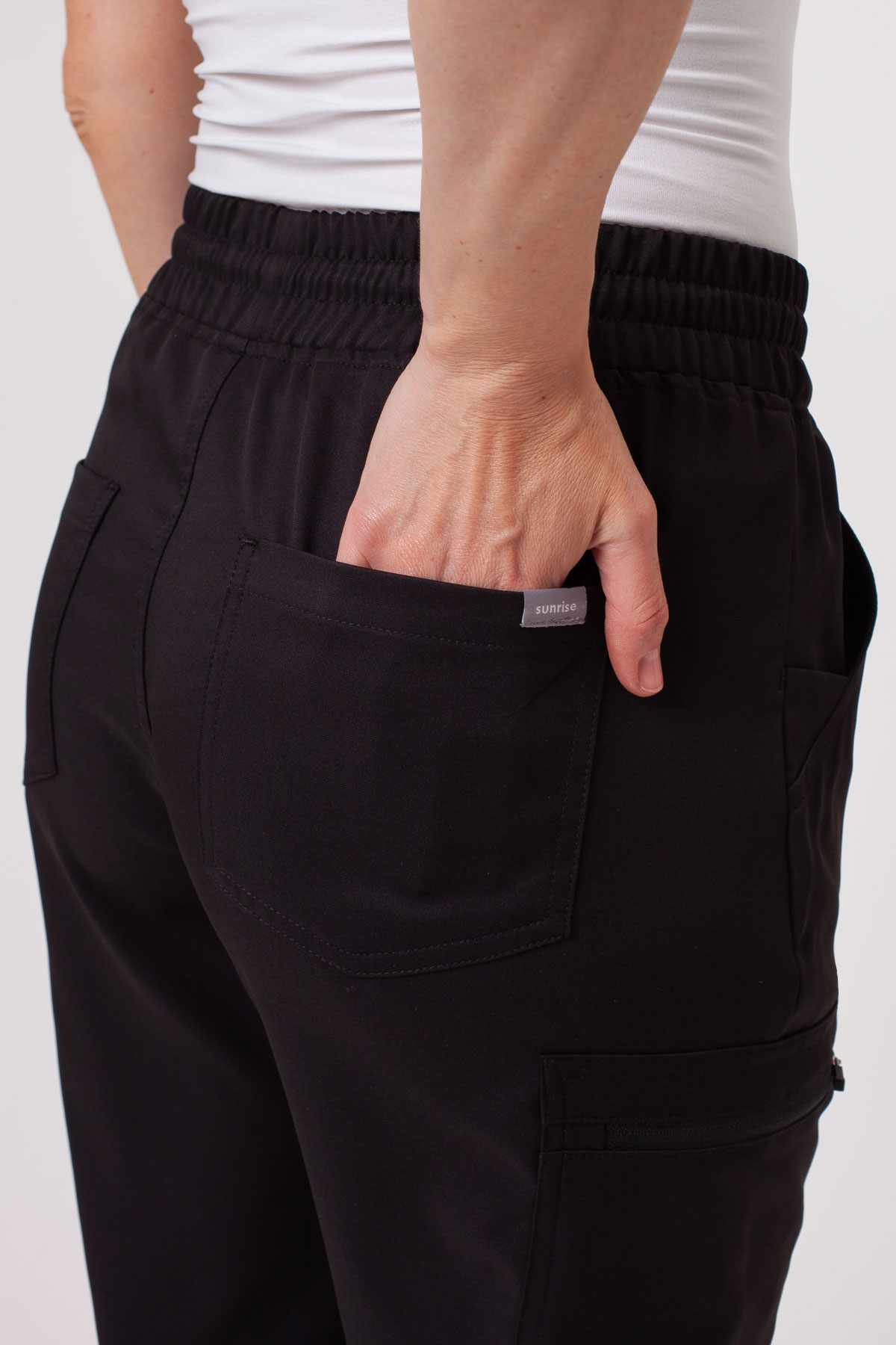 Dámska lekárska súprava Sunrise Lite Fit jogger čierna-11