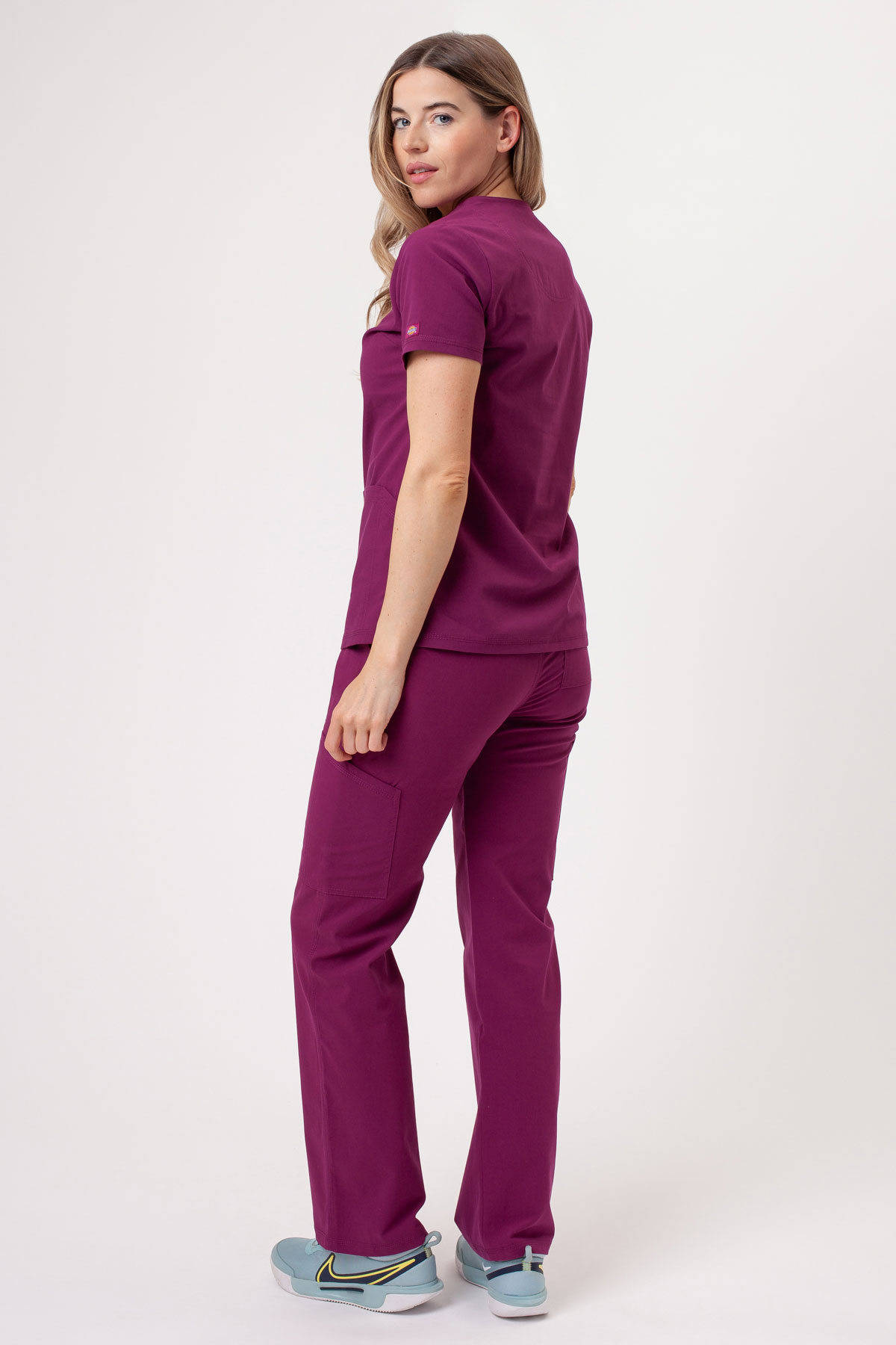 Dámska lekárska blúza Dickies Forge V-neck čerešňová červená-5