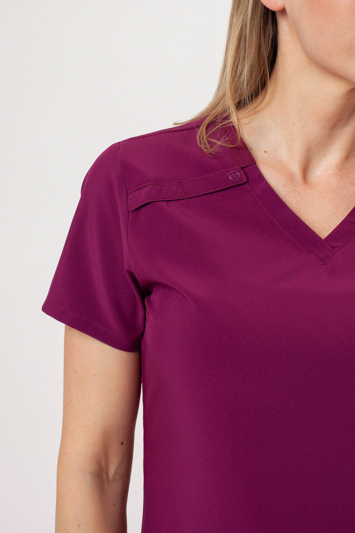 Dámska lekárska blúza Dickies EDS Essentials V-Neck čerešňová červená-3