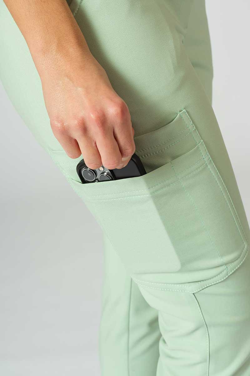 Dámske lekárske nohavice Sunrise Uniforms Premium Chill jogger pistáciové-4