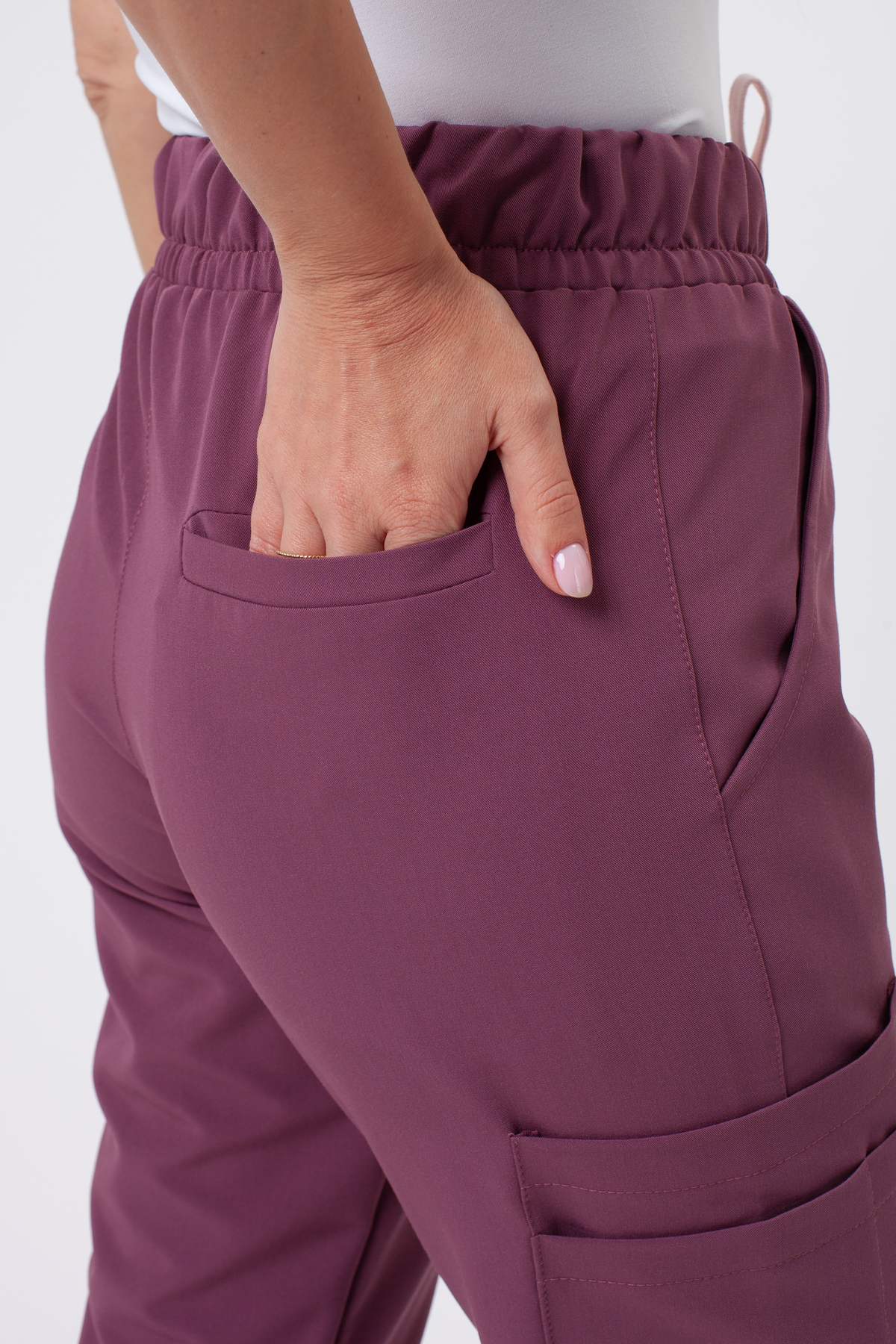 Dámske lekárske nohavice Sunrise Uniforms Premium Vibe jogger grape-4