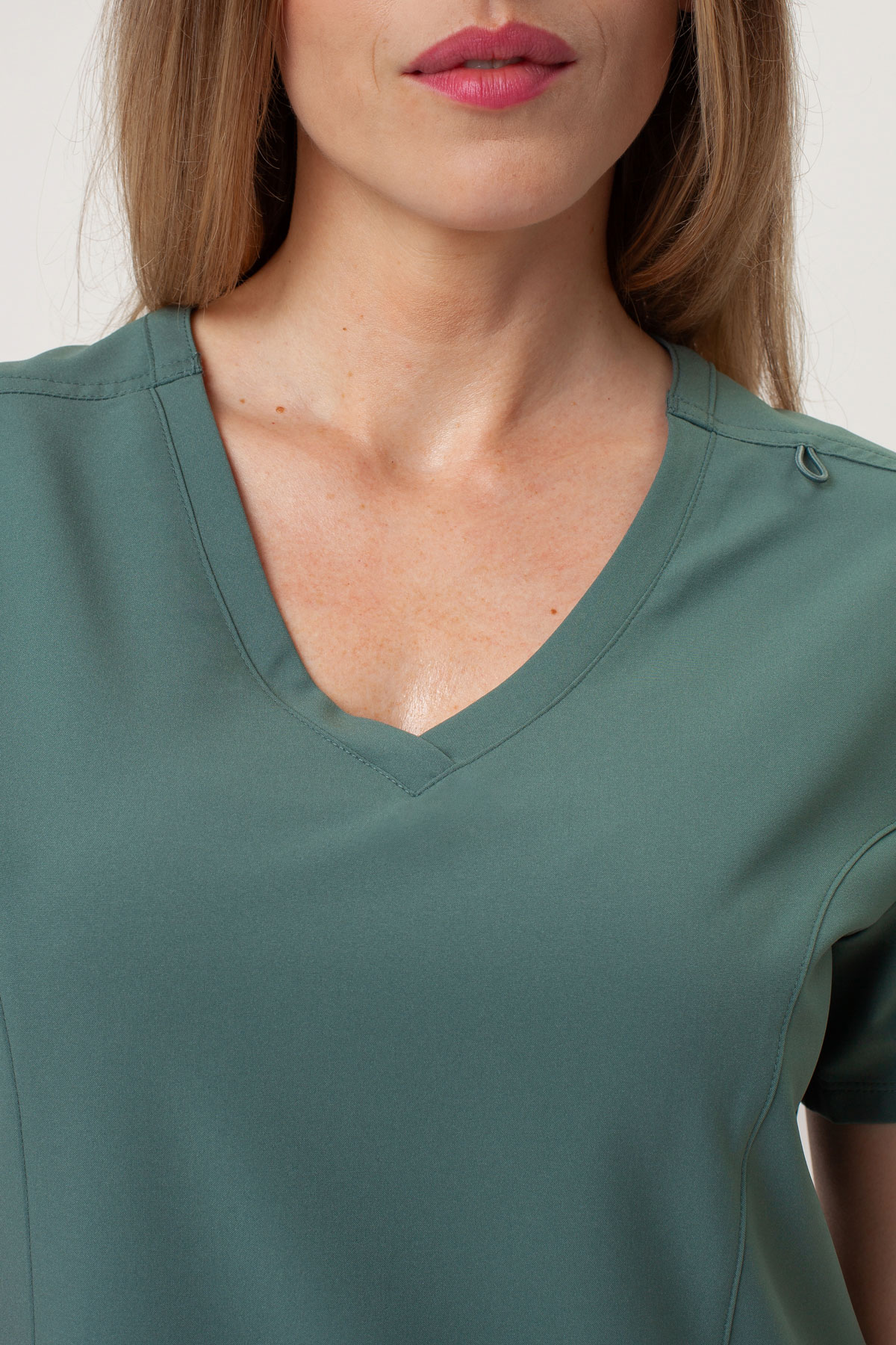 Lekárska dámská blúzka Maevn Momentum Double V-neck pastelově zelená-3