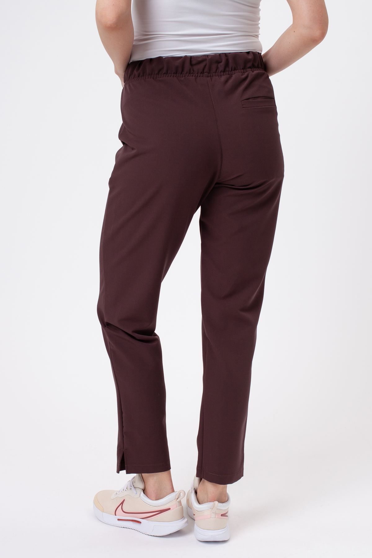 Dámske lekárske nohavice Sunrise Uniforms Premium Pride choco-1