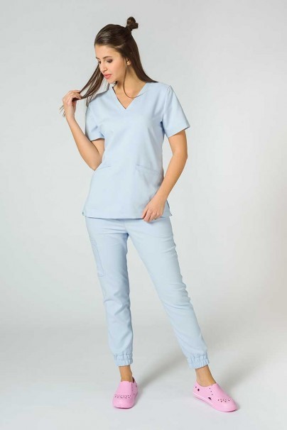 Zdravotnická súprava Sunrise Uniforms Premium (blúzka Joy, nohavice Chill) blankytně modrá-2