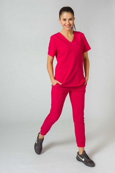 Zdravotnická súprava Sunrise Uniforms Premium (blúzka Joy, nohavice Chill) malinová-2