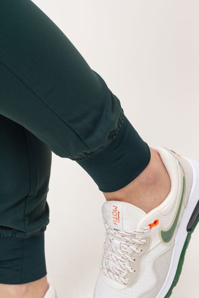 Dámska lekárska súprava Uniforms World 109PSX Shelly Jogger (nohavice Ava) tmavo zelená-13