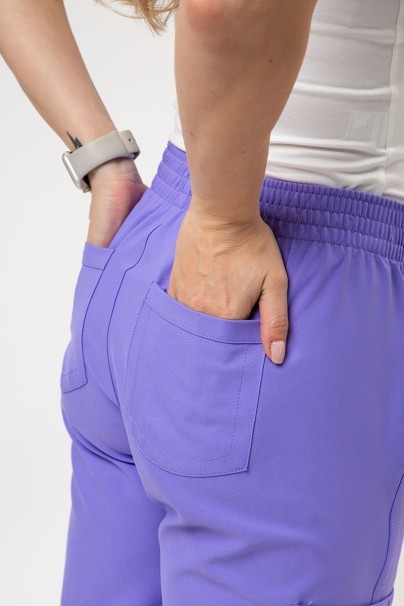 Dámska lekárska súprava Cherokee Ultra (blúza V-neck, nohavice Jogger) levanďulová-10