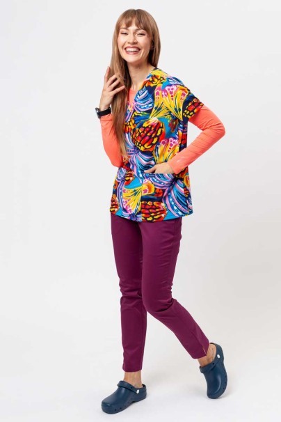 Dámska lekárska halena Cherokee Prints V-neck Winging It-2