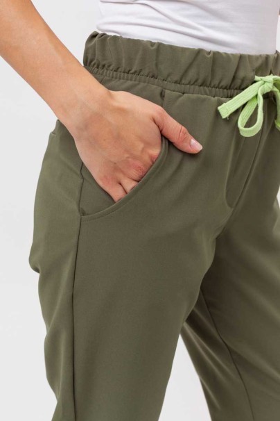 Dámske lekárske nohavice Sunrise Uniforms Premium Pride olivkové-3