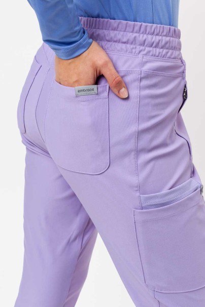 Lekárska dámska súprava Maevn Embrace (blúzka Luna, nohavice Nora) levanďulová-15