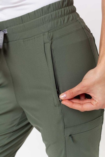 Lekárska dámska súprava Maevn Embrace (blúzka Luna, nohavice Nora) olivková-12