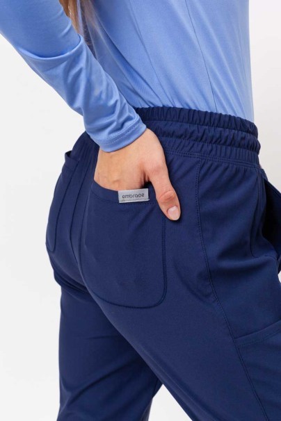 Lekárska dámska súprava Maevn Embrace (blúza Zoe, nohavice Mia) námornícky modrá-11