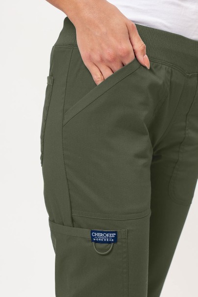 Dámska lekárska súprava Cherokee Revolution (blúzka Mock, nohavice Straigh) olivková-10