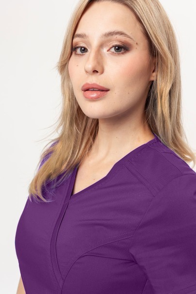 Dámska lekárska blúza Cherokee Revolution Mock baklažánová-2