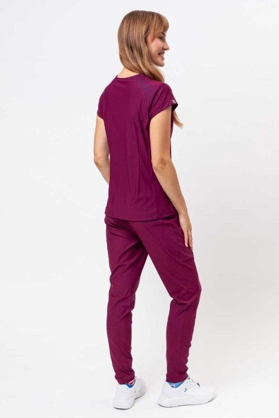 Lekárska dámska súprava Maevn Embrace (blúza Zoe, nohavice Mia) čerešňová červená-2
