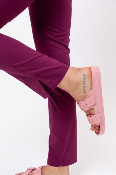 Dámske lekárske nohavice Uniforms World Zora burgundové-6