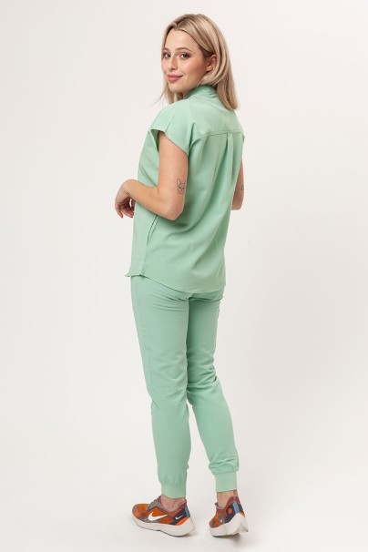 Dámska lekárska blúza Uniforms World 518GTK™ Avant On-Shift pistáciová-10