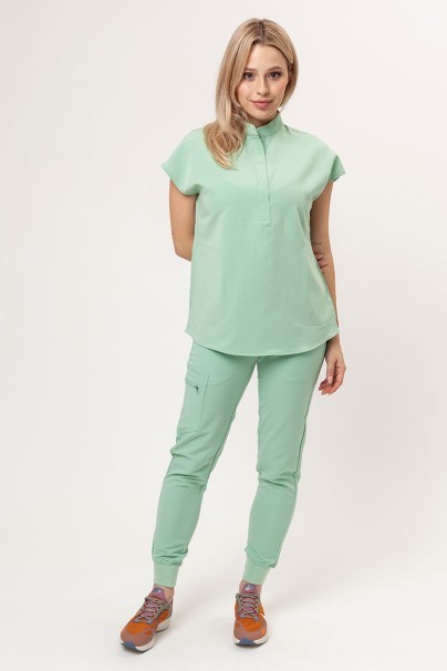 Dámska lekárska blúza Uniforms World 518GTK™ Avant pistáciová (magnetické klipsy)-11