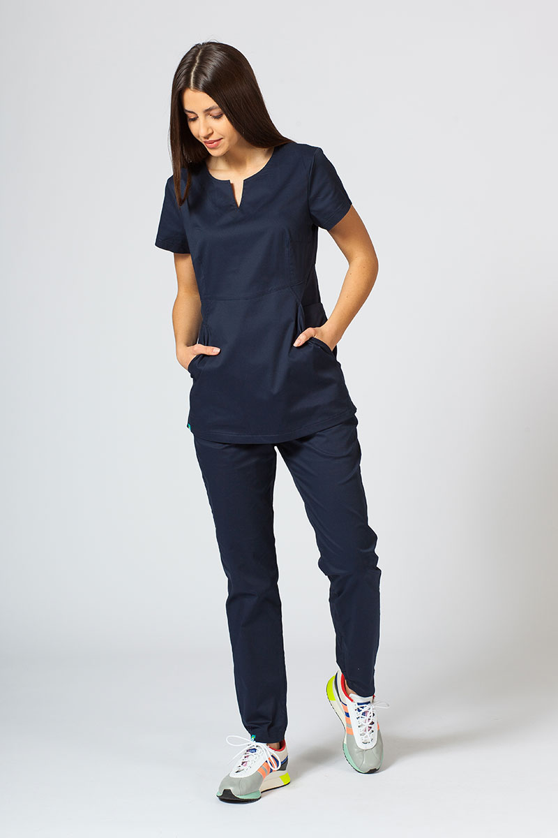 Dámska zdravotnická súprava Sunrise Uniforms Active (blúzka Kangaroo, nohavice Loose) námornícky modrá