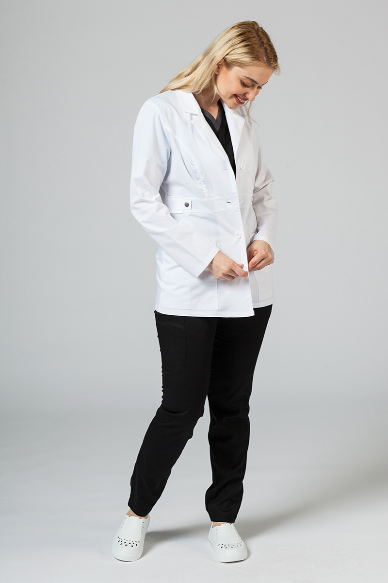 Lekársky plášť Adar Uniforms Tab-Waist krátky biely (elastický)