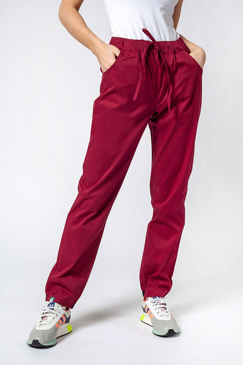 Dámské lekárske nohavice Sunrise Uniforms Active Loose čerešňovo červené